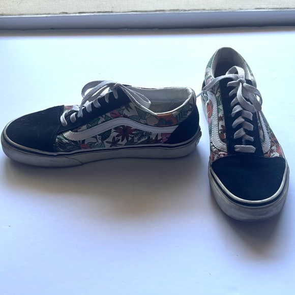 Old skool style, low top women's Vans colorful tropical floral print, size 7.5 - Picture 2 of 8